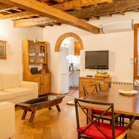 Apartment Via Della Chiesa 51